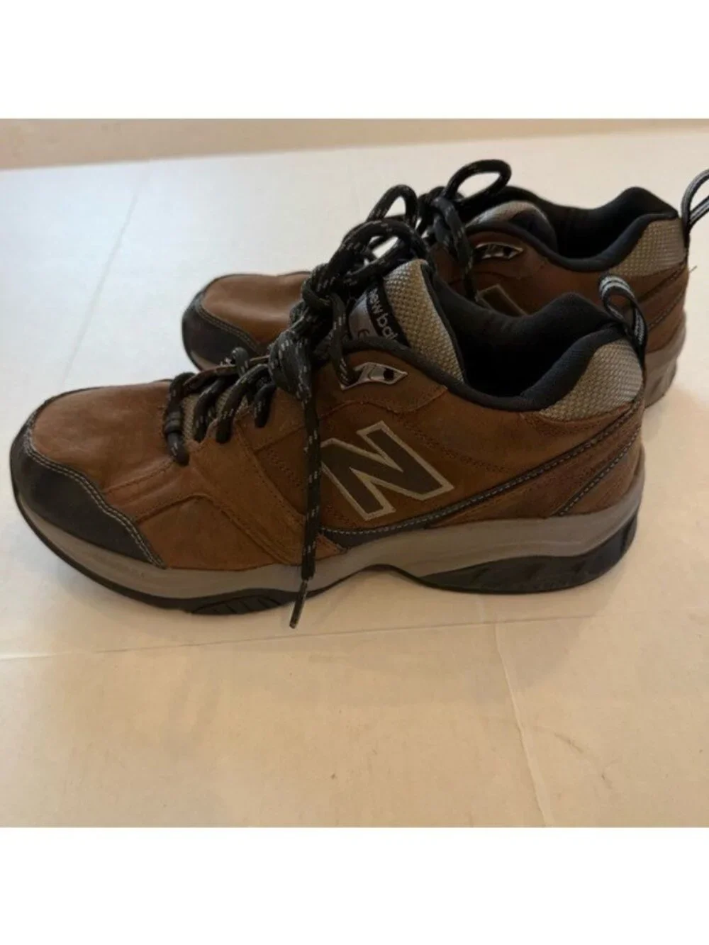 New Balance 623 Mens Size 8 D Cross Trainer Brown Leather MX623LT3 Sneakers